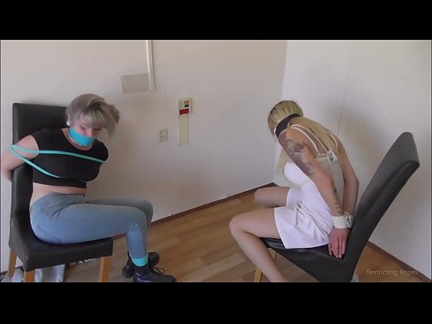 ❤️ Dependentă / legată și cu căluș / domnișoară în primejdie ❤ at ro.xlxxporno.ru ❌